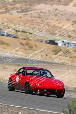 media/Oct-01-2022-Team Topak Racing (Sat) [[f860fb51be]]/2-Inter Low 2/session 2 turn 11/